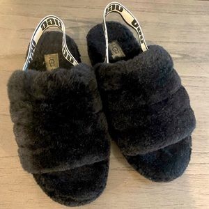 Size 8 Ugg fluff yeah slippers